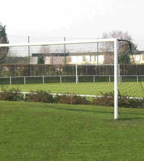 football-buts-a-sceller-a-8-pers-en-acier-avec-crochets-et-oreilles-S12131.jpg
