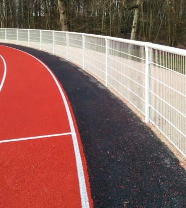 main-courante-treillis-soudes-db-lock-athletisme-1190x733-1.jpg